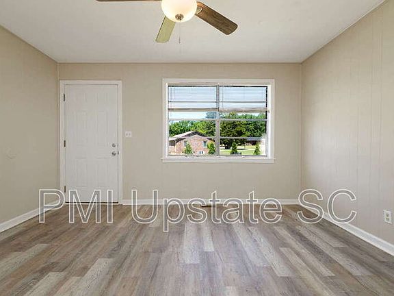 4th image of 700 Brook St APT 3