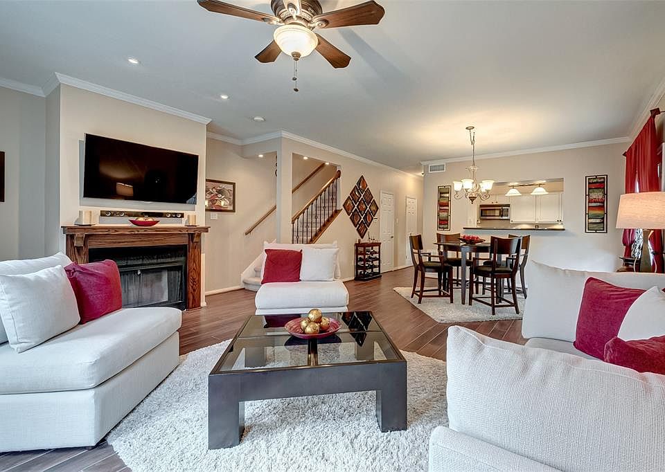 1st image of 514 Wilcrest Dr #514