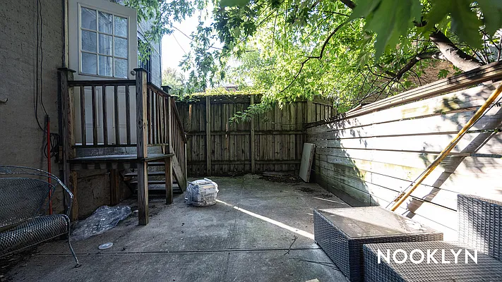 Rented by Nooklyn NYC LLC | media 18