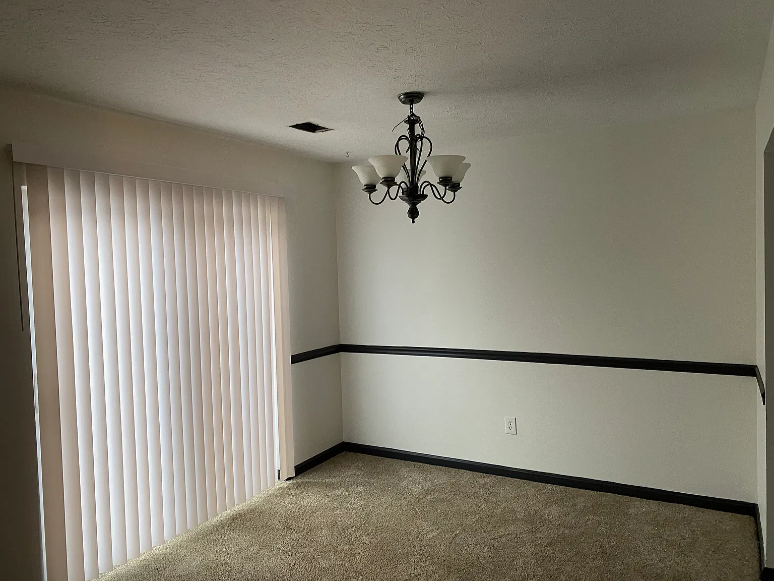 2 bed, 1.5 bath, 1150 sqft, $1,195 — Photo 3