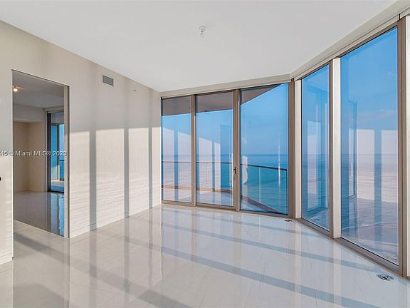 3rd image of 18975 Collins Ave Unit 1704