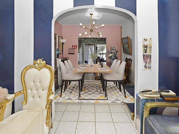 5th image of 5917 NE 5th Avenue