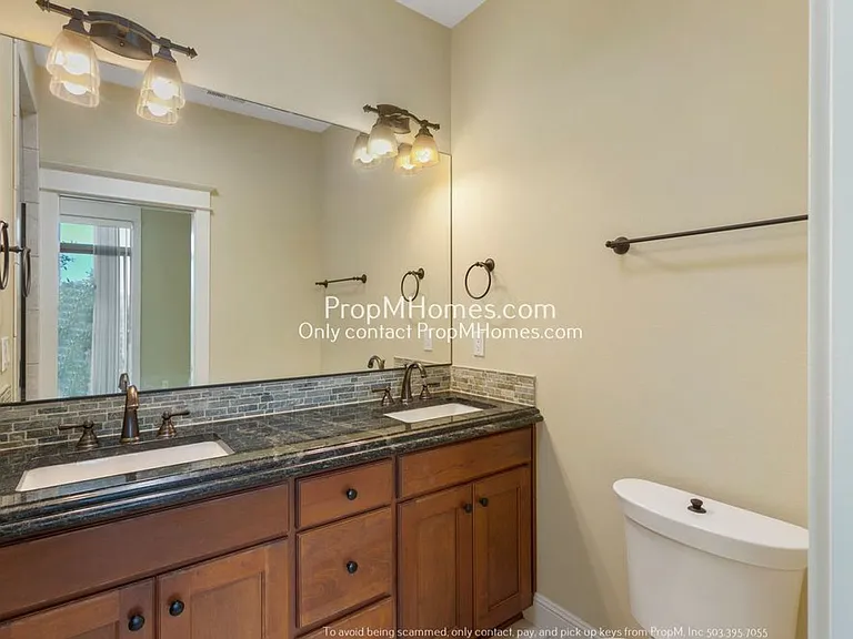 5129 N Williams Ave — Photo 16