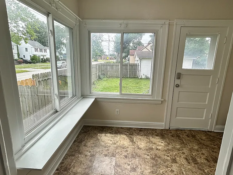 1634 E Erie Ave #1634 — Photo 8