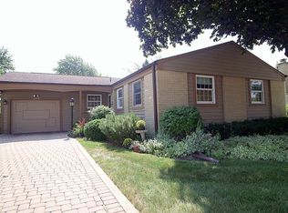 2233 N Champlain St, Arlington Heights, IL 60004