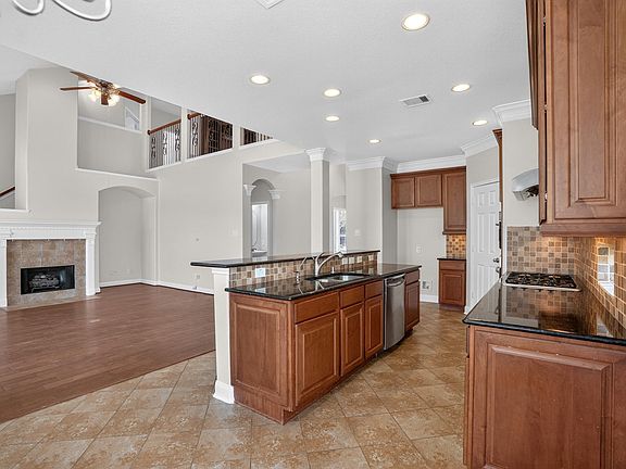 4th image of 14835 Vesper Lake Ct