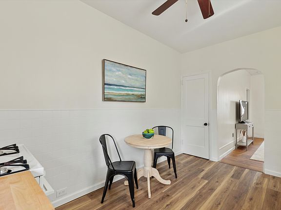 3rd image of 572 W High St #1