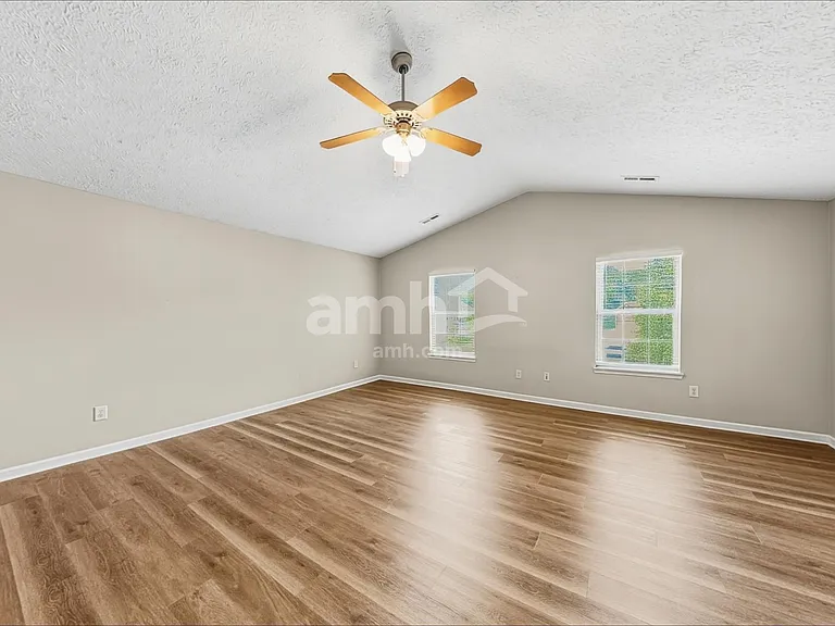 2591 Auburn Ct — Photo 11