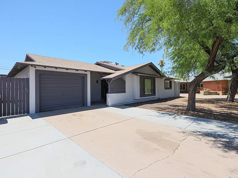 2318 N 84th Pl — Photo 41