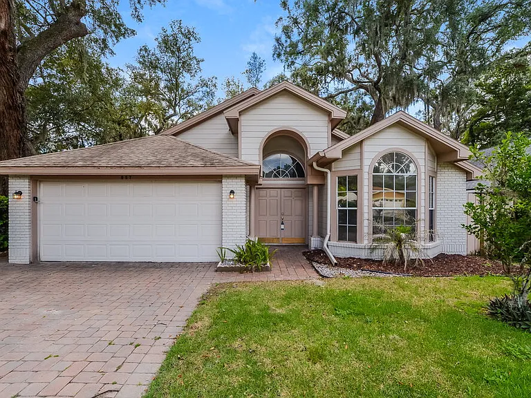 957 Piedmont Oaks Dr — Photo 1