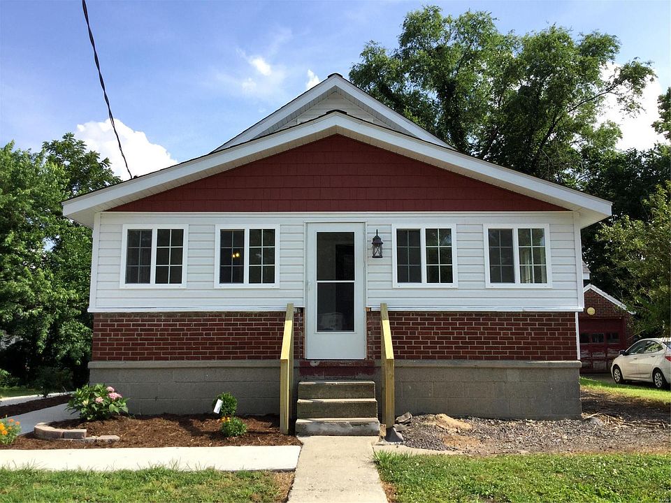 1st image of 314 E Main St