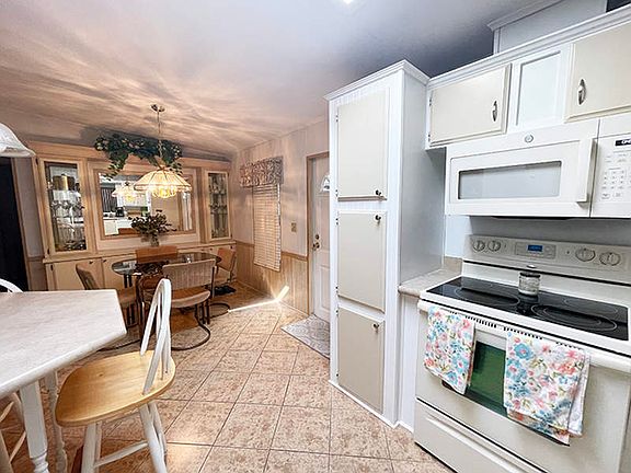 5th image of 25716 Carnation Ct #L-148