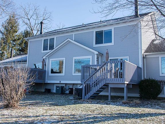 3rd image of 824 Bay Harbor Dr