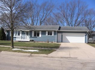 2004 13th St SW, Austin, MN 55912