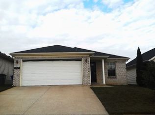 1069 Lucille Dr, Lexington, KY 40511