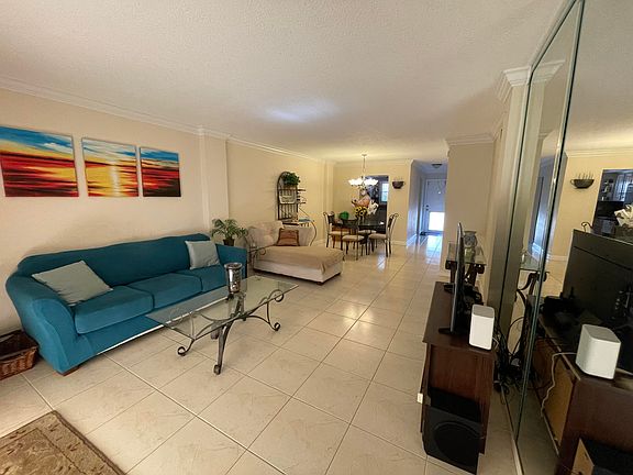 5th image of 1161 Hillsboro Mile APT 502