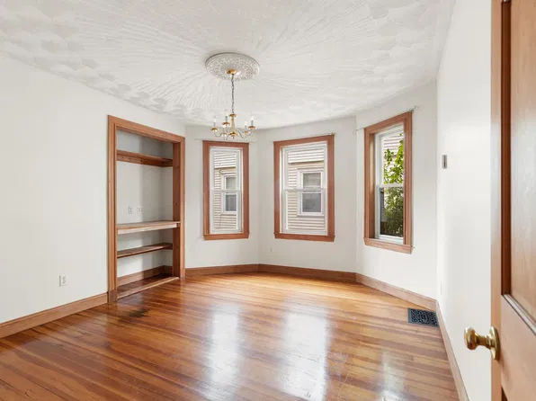 41-43 Montfern Ave #1A, Brighton, MA 02135
