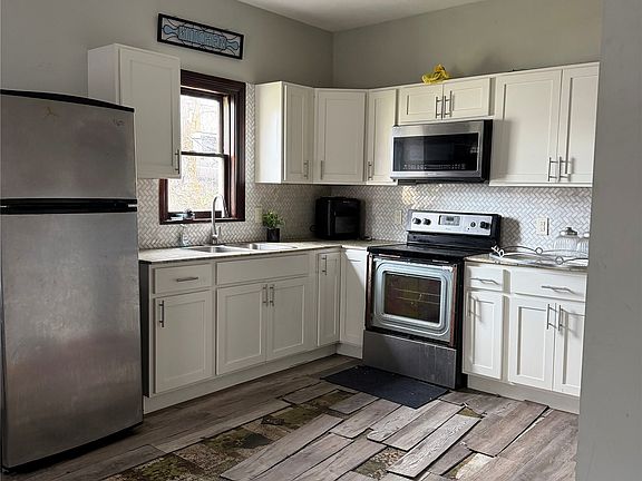 5th image of 1115 Raspberry St