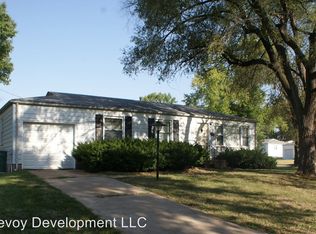 9800 Calumet Dr, Saint Louis, MO 63137