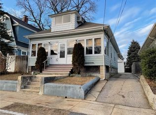 313 Auburn St, Cranston, RI 02910