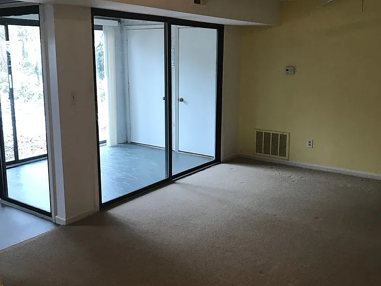 37 Spring Ct — Photo 21