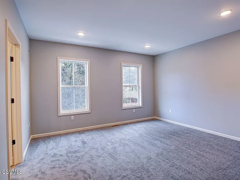 216 Saint Anthony St — Photo 13