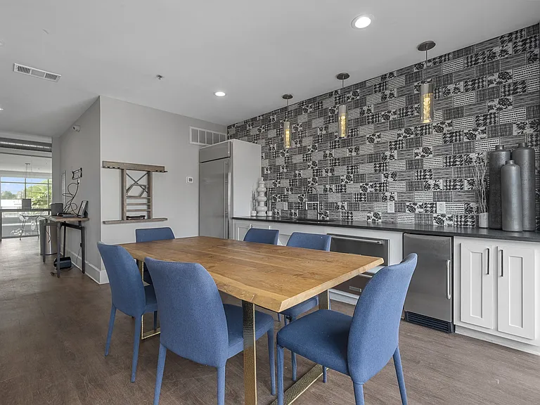 5 Mockingbird Apartments — Photo 18