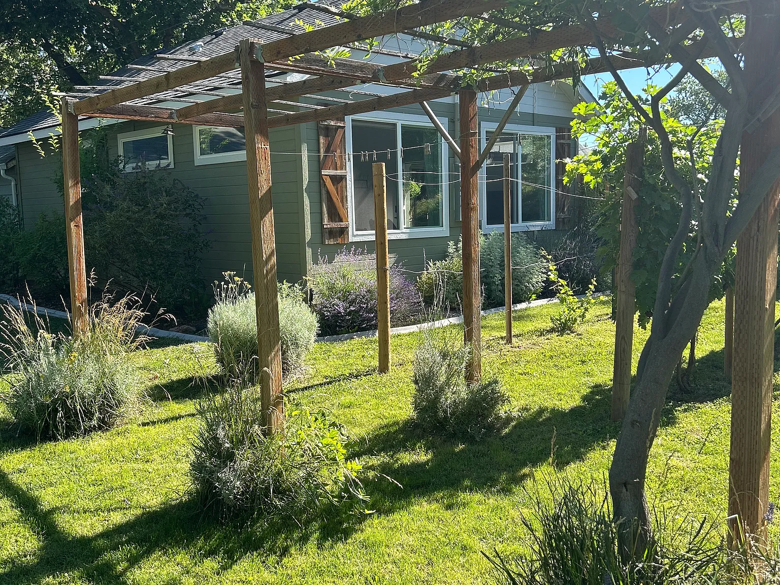 1 bed, 600 sqft, $2,200 — Photo 2