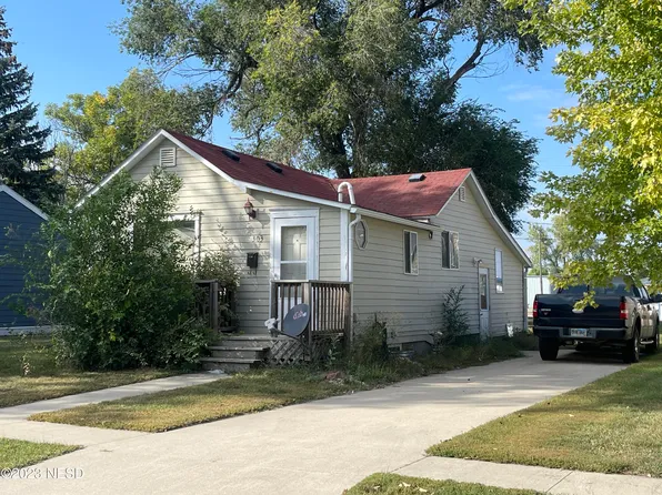 303 W 5th Ave, Milbank, SD 57252
