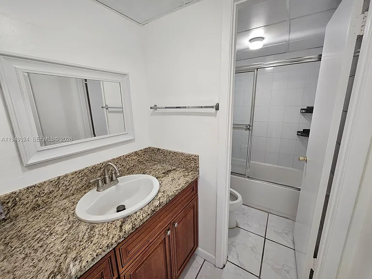 642 NW 13th St #310 — Photo 22