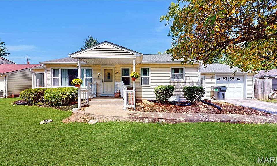 1st image of 15 Fahey Pl