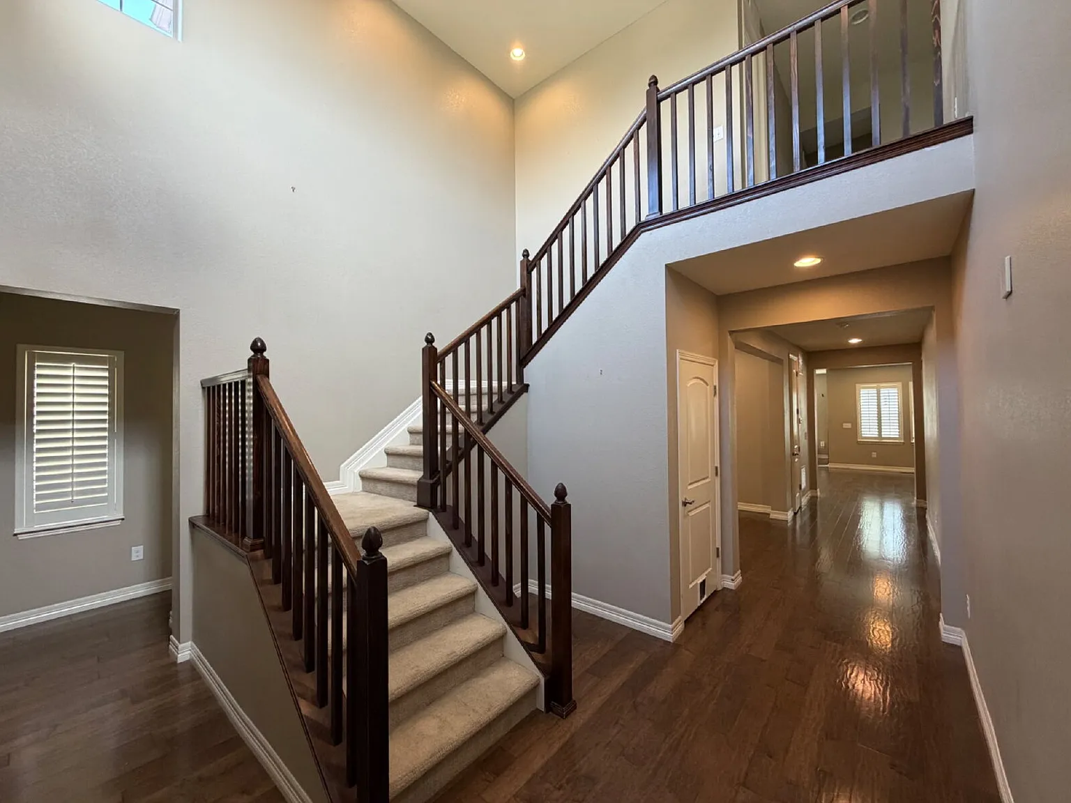5 bed, 4.0 bath, 4494 sqft, $4,395 — Photo 3