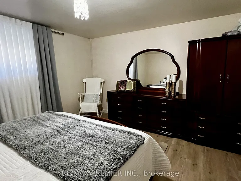 86 Harris Cres #BASEMENT — Photo 5