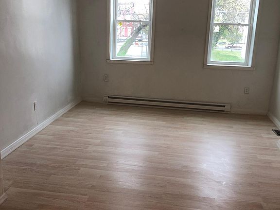 4th image of 2402 N Marston St Unit B