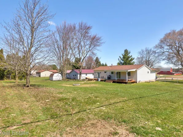 6505 N Lake Rd, Otter Lake, MI 48464