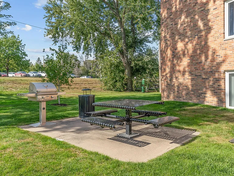 The Birchway Apartments — Photo 41