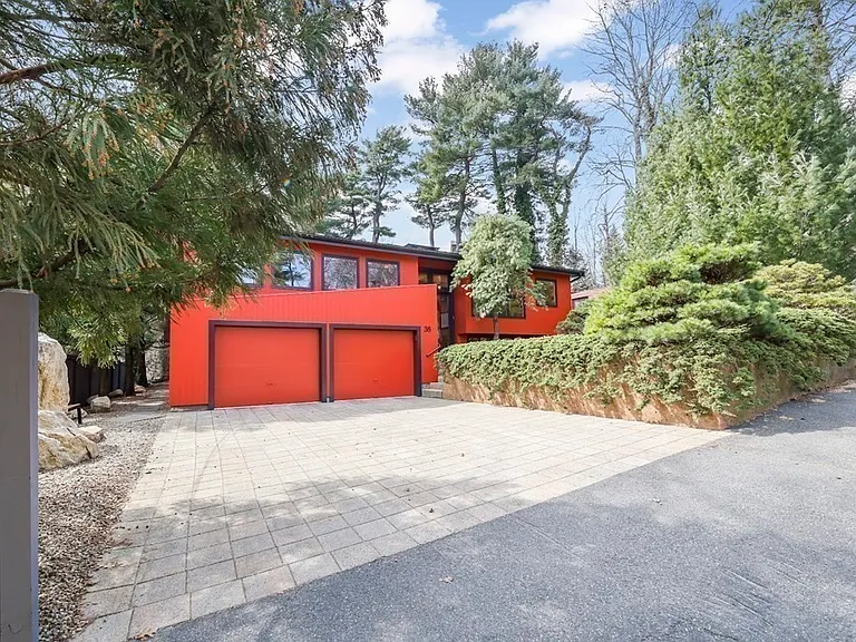 38 Cumberland Ave — Photo 37