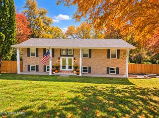 1221 Laurel Rd, Clinton, TN 37716