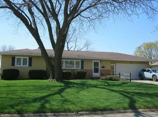 503 Hilltop Rd, Waterloo, IA 50701