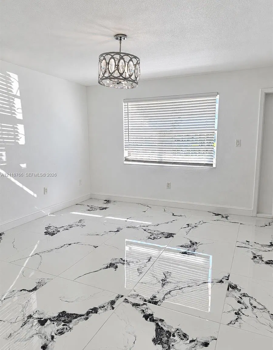 Floridian Villas Condo Ph — Photo 2