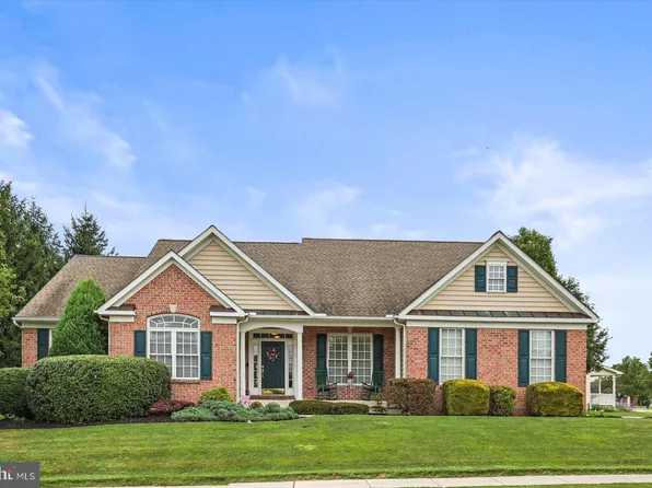 303 Puma Dr, Hanover, PA 17331