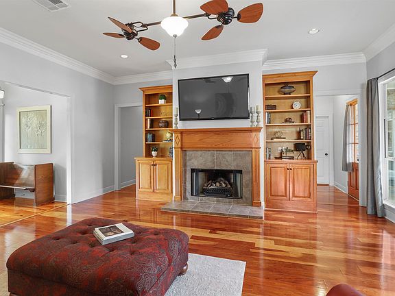 5th image of 15312 Ryan Ave