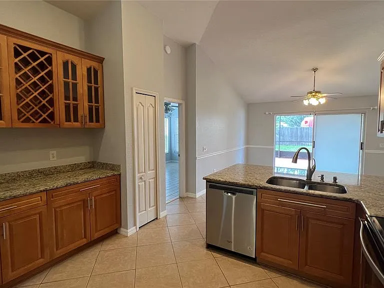 9405 Hidden Water Cir — Photo 30
