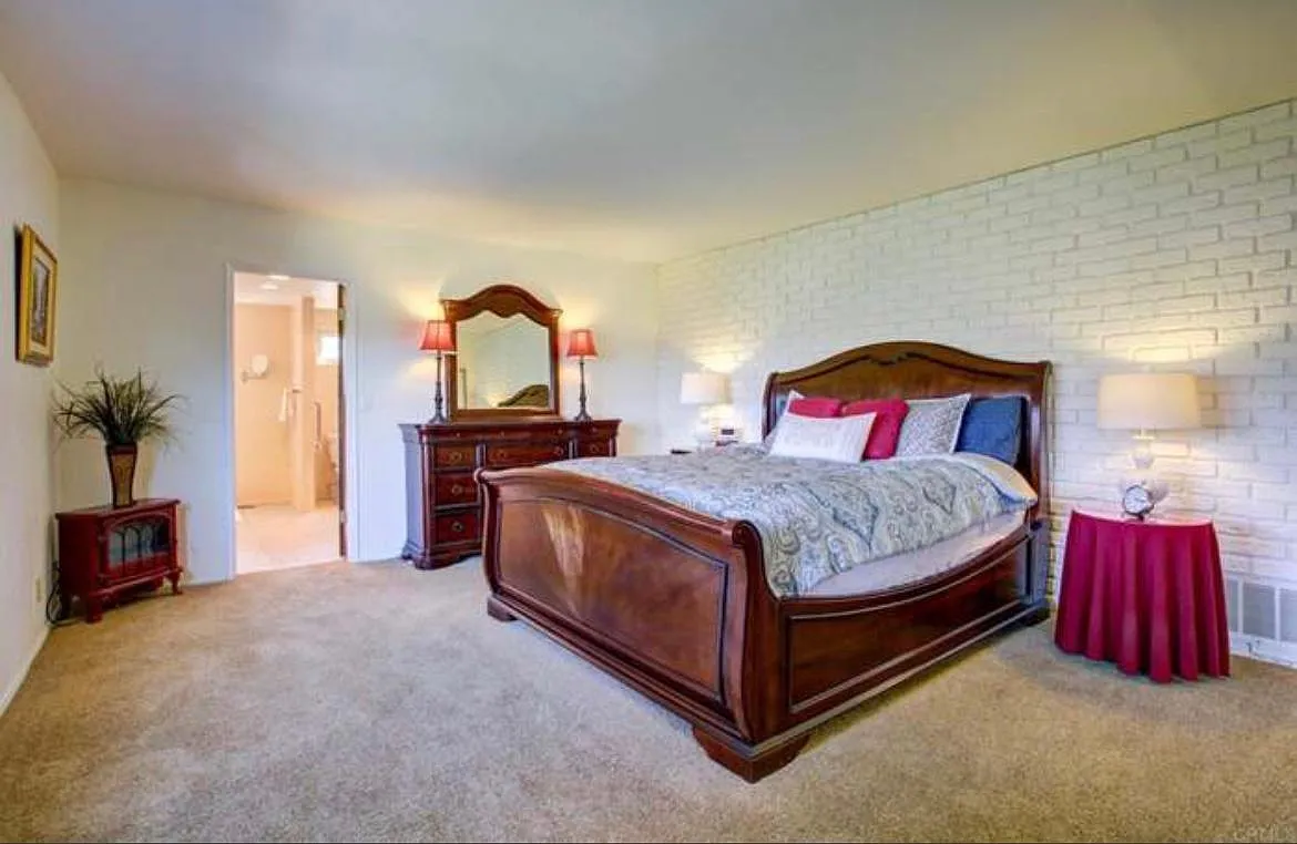 9627 Indian Creek Way — Photo 1