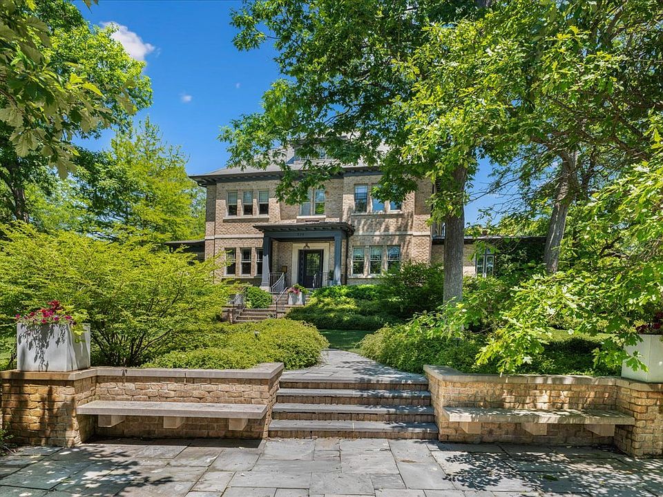 1st image of 395 Greenleaf Ave