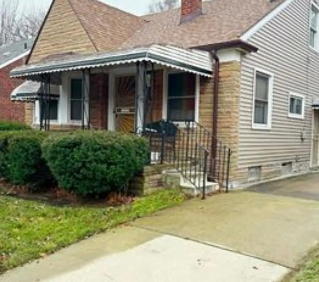 Charming 3BR House in Detroit — Photo 1