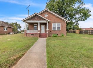 82 Saluda St, Ninety Six, SC 29666