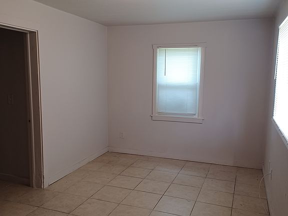 5th image of 3475 14th Ave S