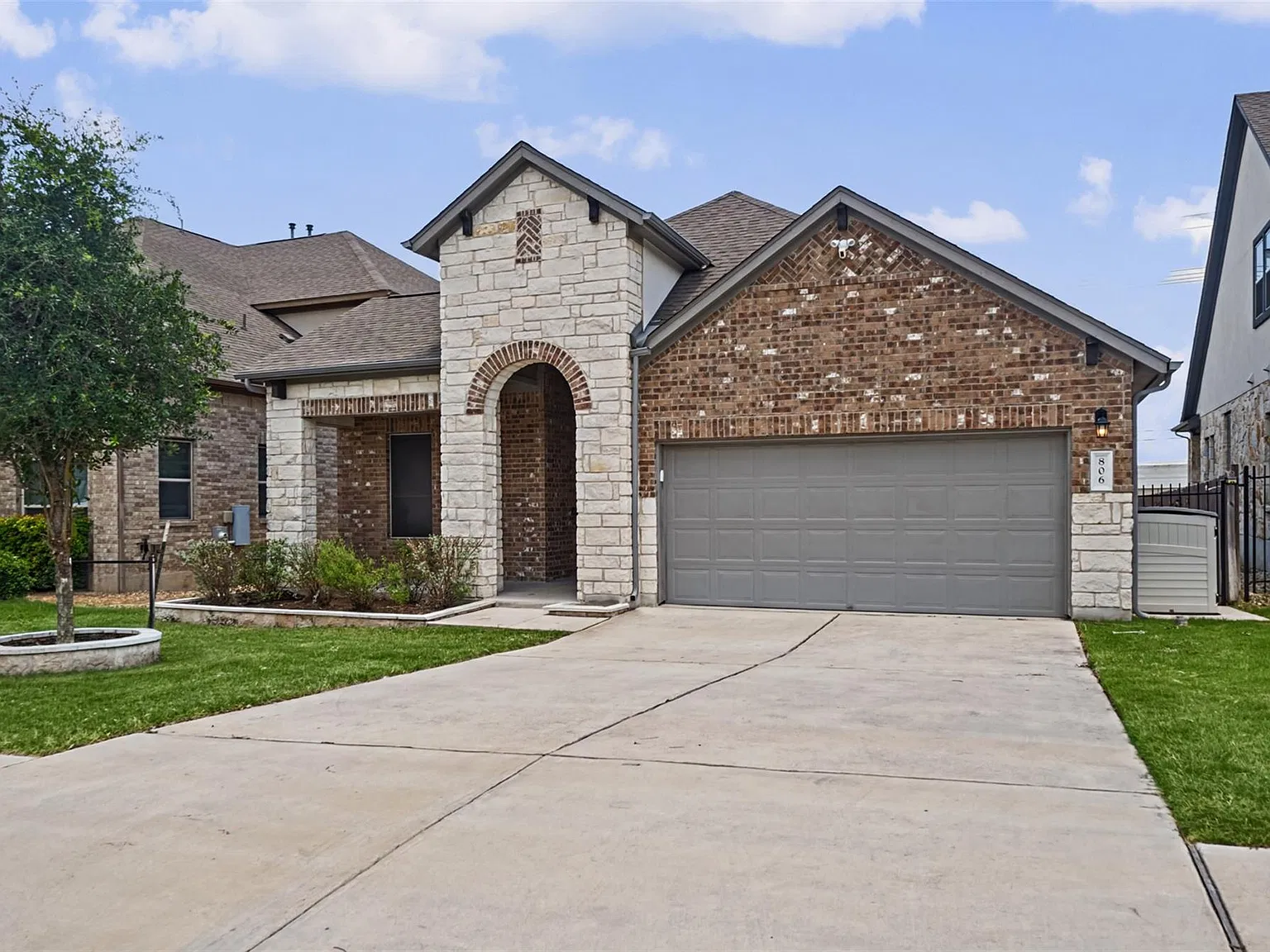 3 bed, 3.0 bath, 2224 sqft, $2,799 — Photo 3