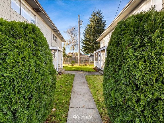 4th image of 1941 State Ave NE